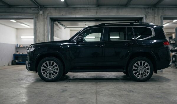 ランクル 300 ガレージ 高さ 2.3m